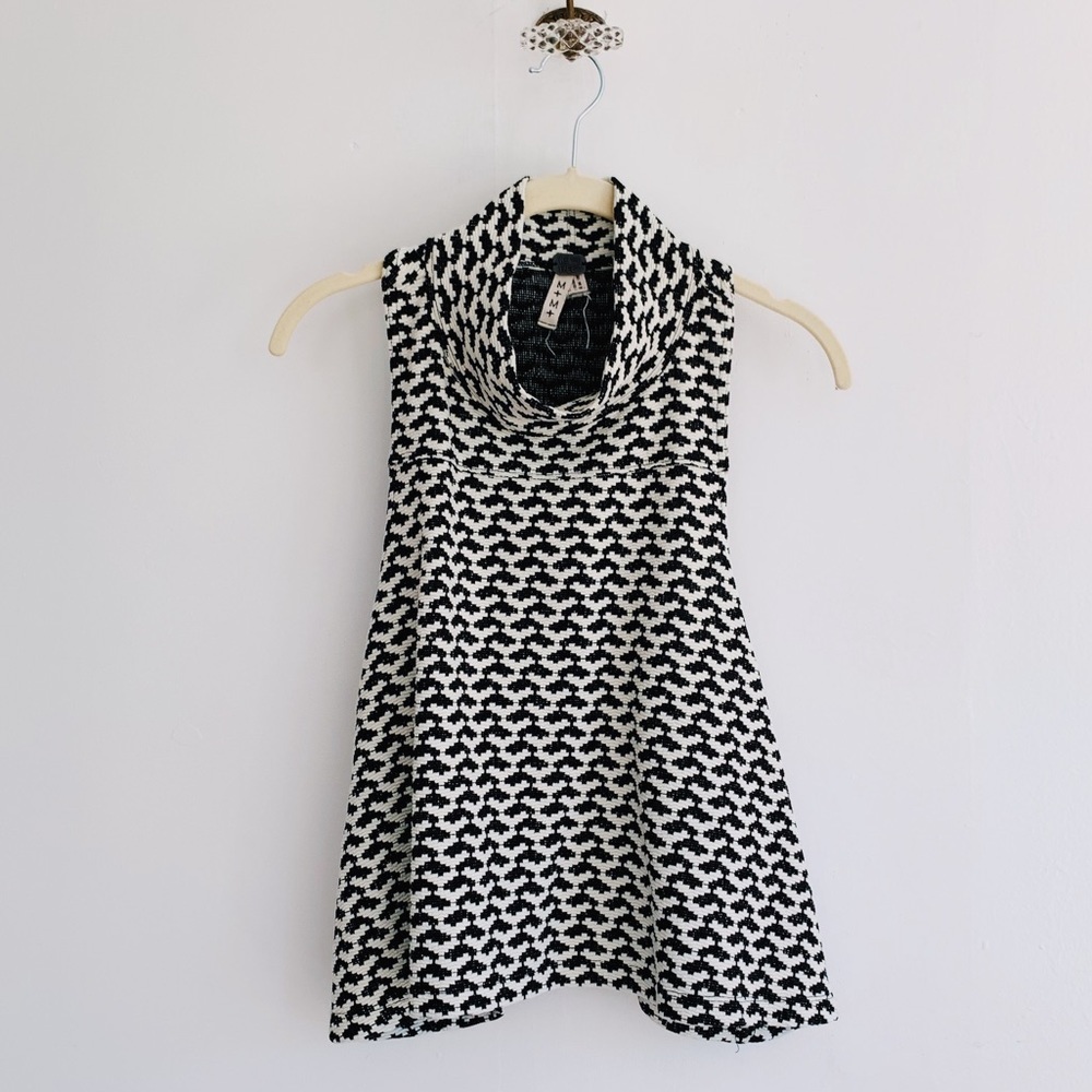 Free People Black and White Knit Cowl Racerback​ Women’s size medium